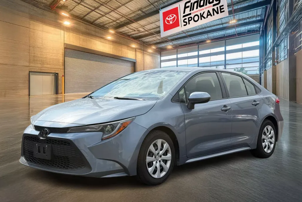 2022 Toyota Corolla LE photo 1