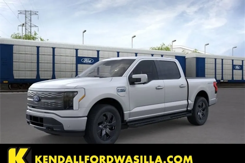 2025 Ford F-150 Lightning Lariat photo 1