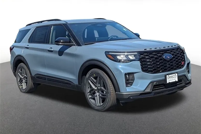 2025 Ford Explorer ST photo 1