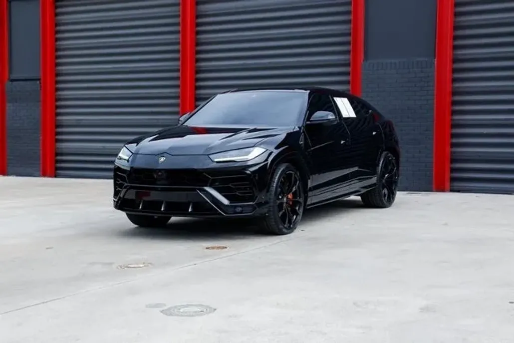 2020 Lamborghini Urus Base photo 1