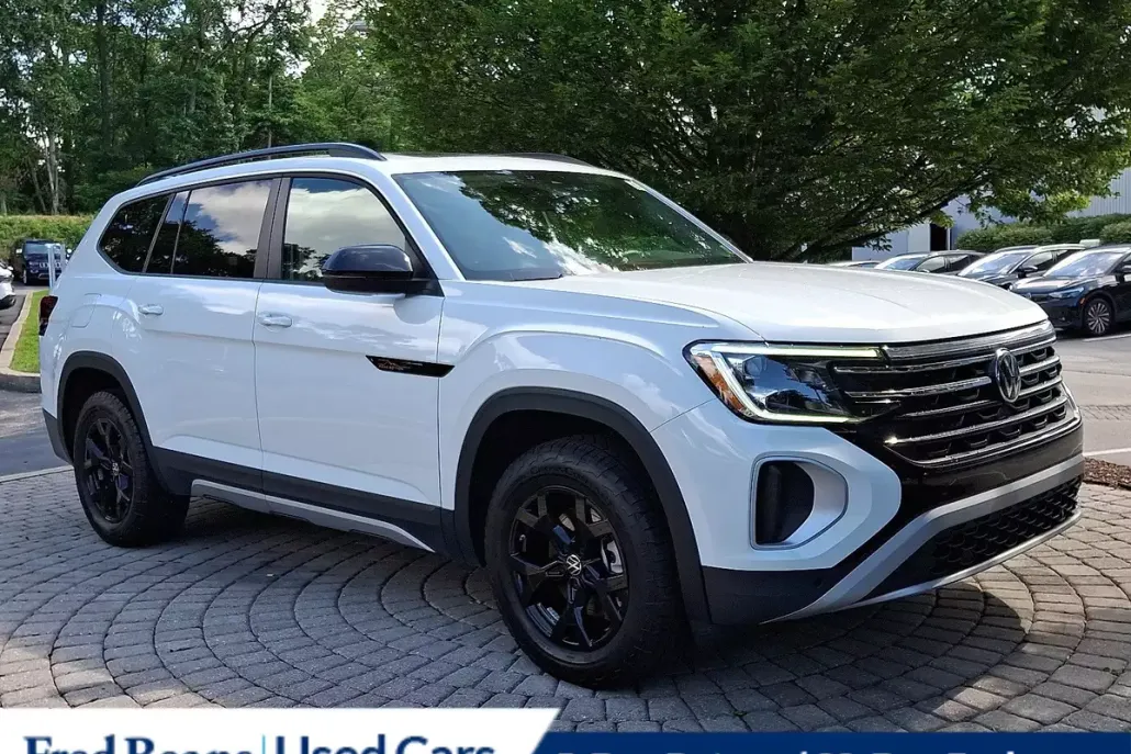 2025 Volkswagen Atlas Peak Edition SE photo 1