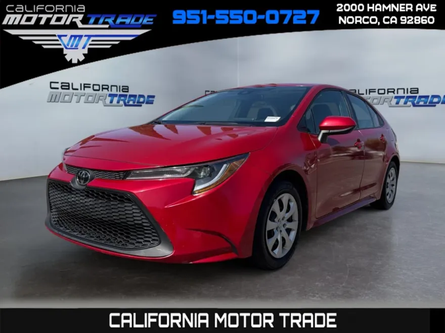 2021 Toyota Corolla LE photo 1