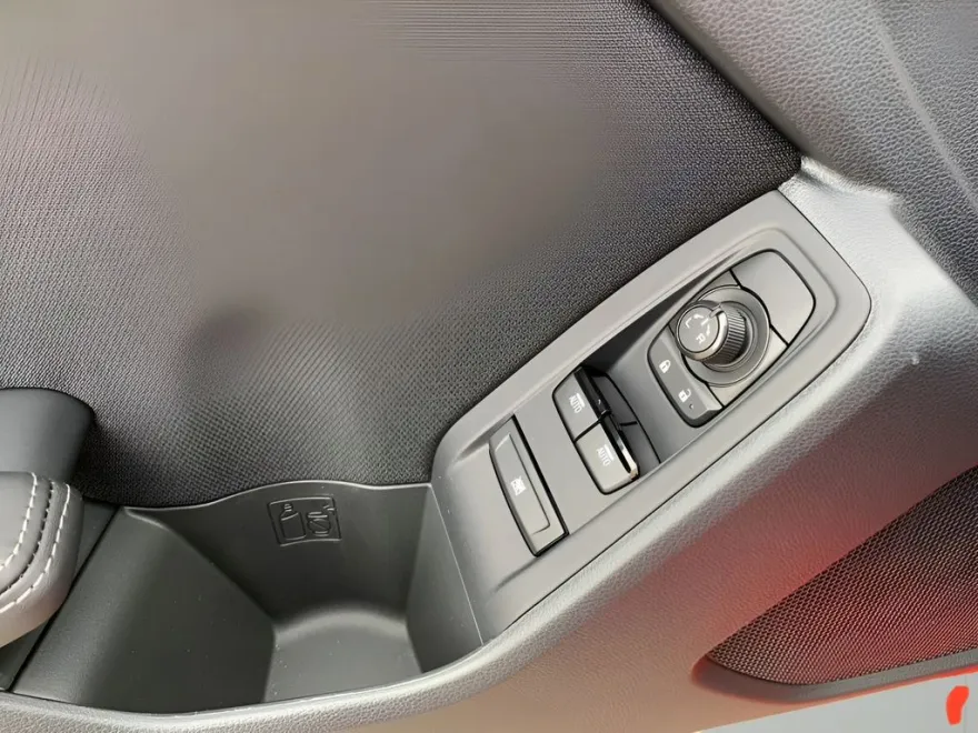 2025 Toyota GR86 photo 1