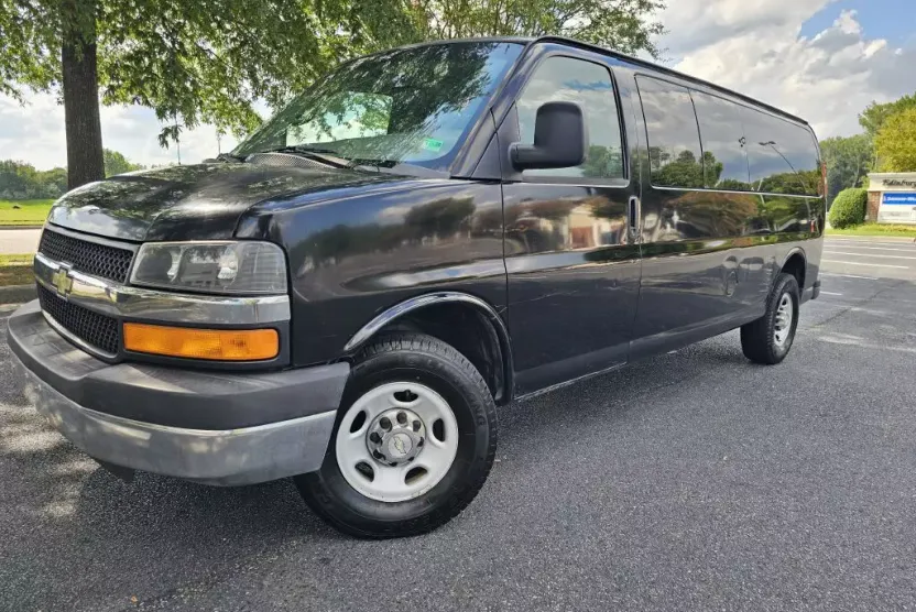 2012 Chevrolet Express LT photo 1
