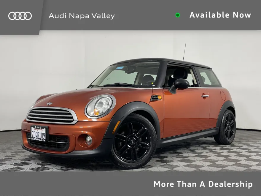 2013 Mini Cooper Hardtop Base photo 1