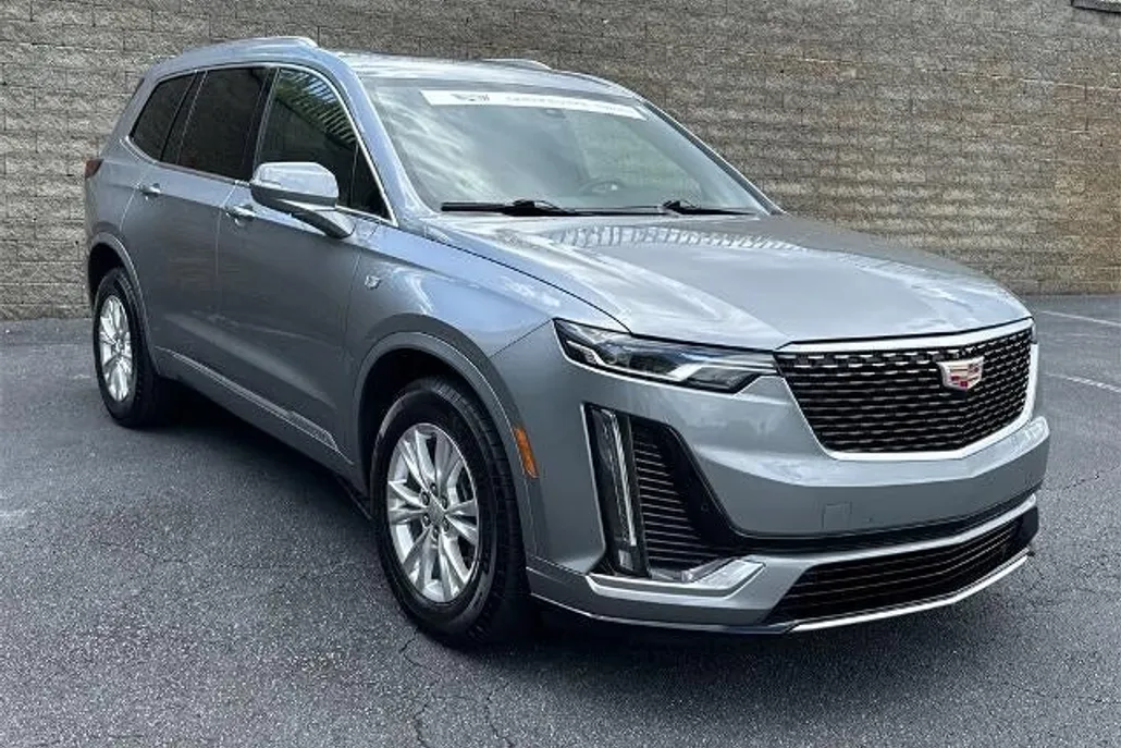 2023 Cadillac XT6 Luxury photo 1
