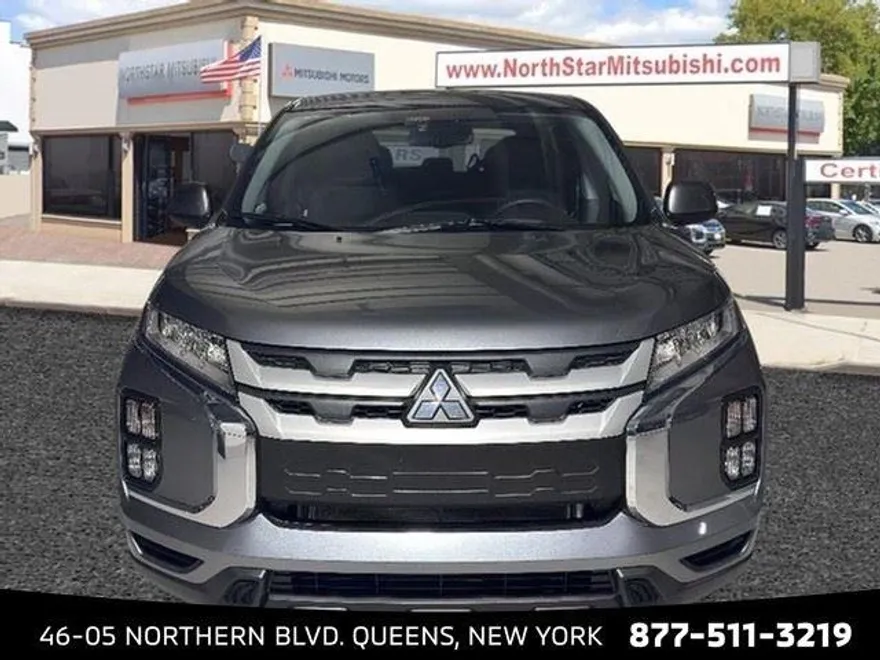 2025 Mitsubishi Outlander Sport ES photo 1
