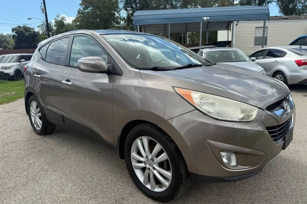 2011 Hyundai Tucson Limited photo 1