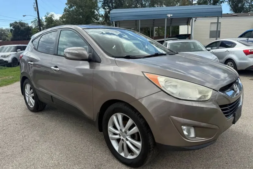 2011 Hyundai Tucson Limited photo 1