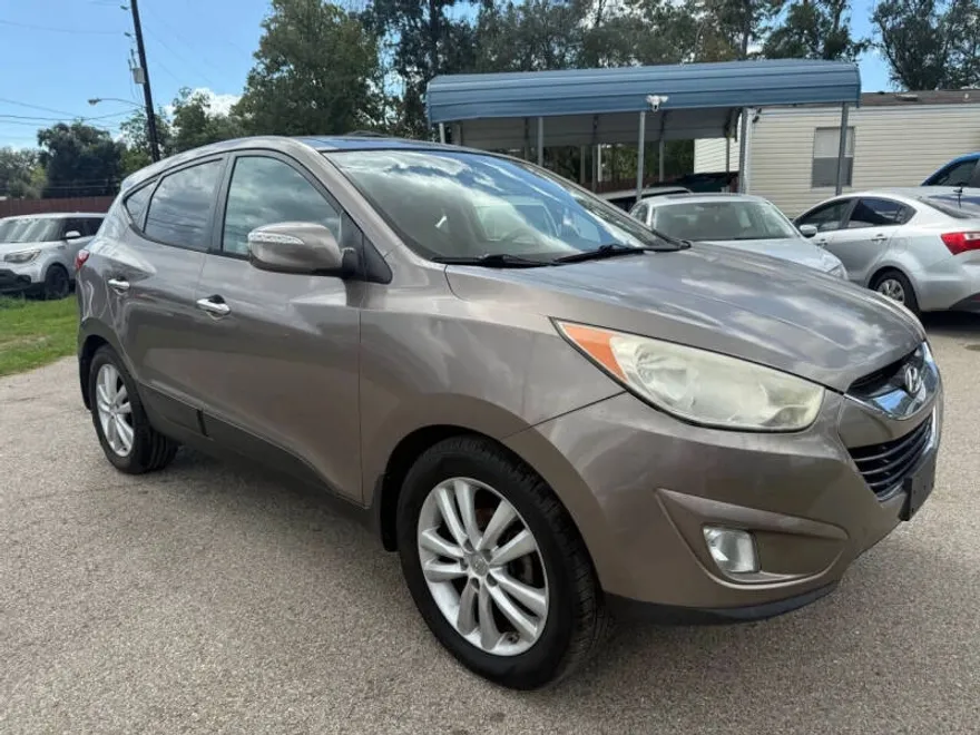 2011 Hyundai Tucson Limited photo 1