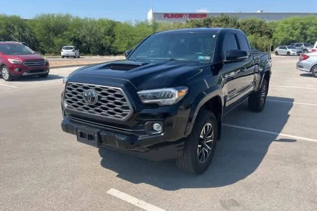 2023 Toyota Tacoma TRD Sport V6 photo 1