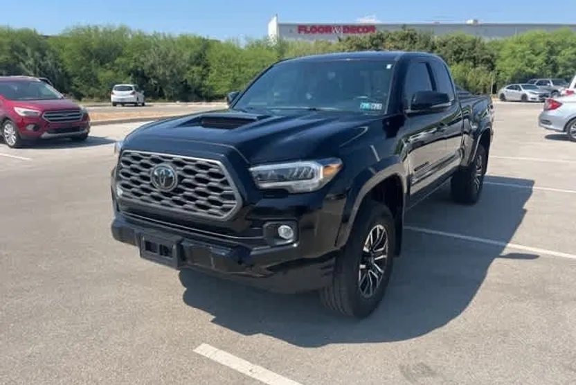 2023 Toyota Tacoma TRD Sport V6 photo 1