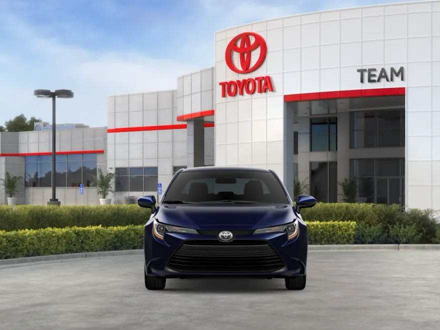 2026 Toyota Corolla LE photo 1