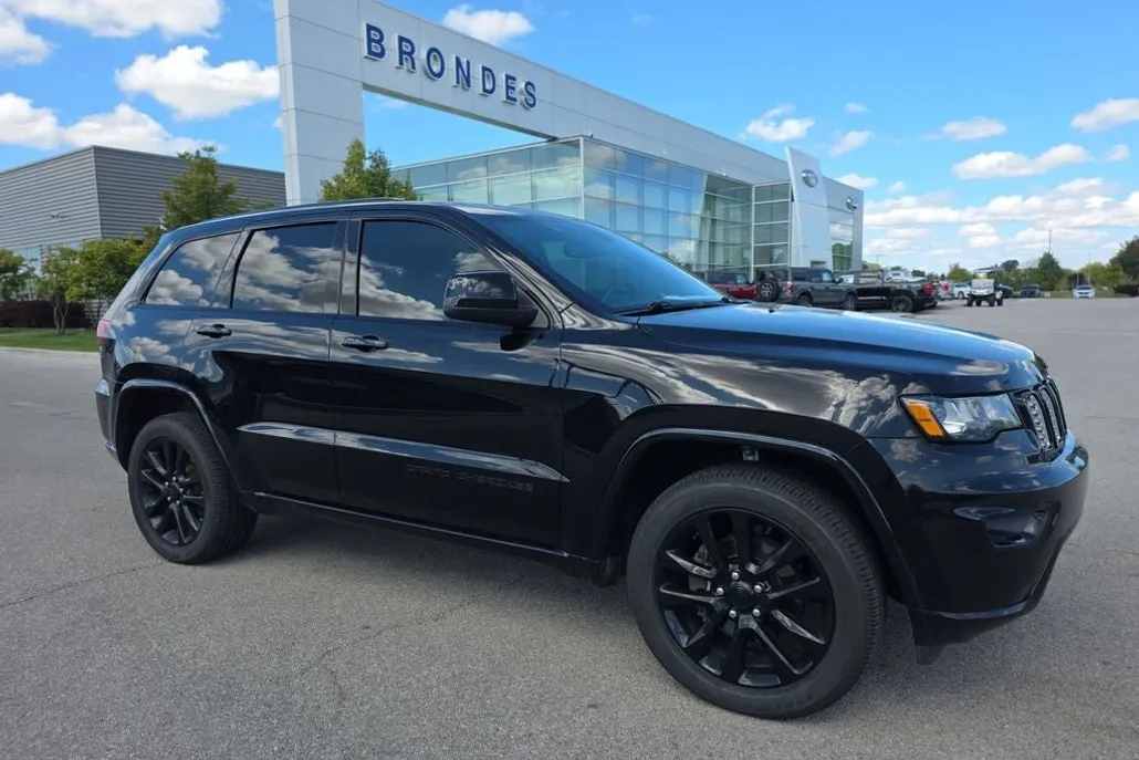 2020 Jeep Grand Cherokee Altitude photo 1