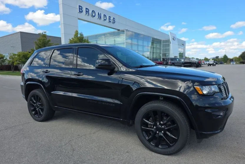 2020 Jeep Grand Cherokee Altitude photo 1