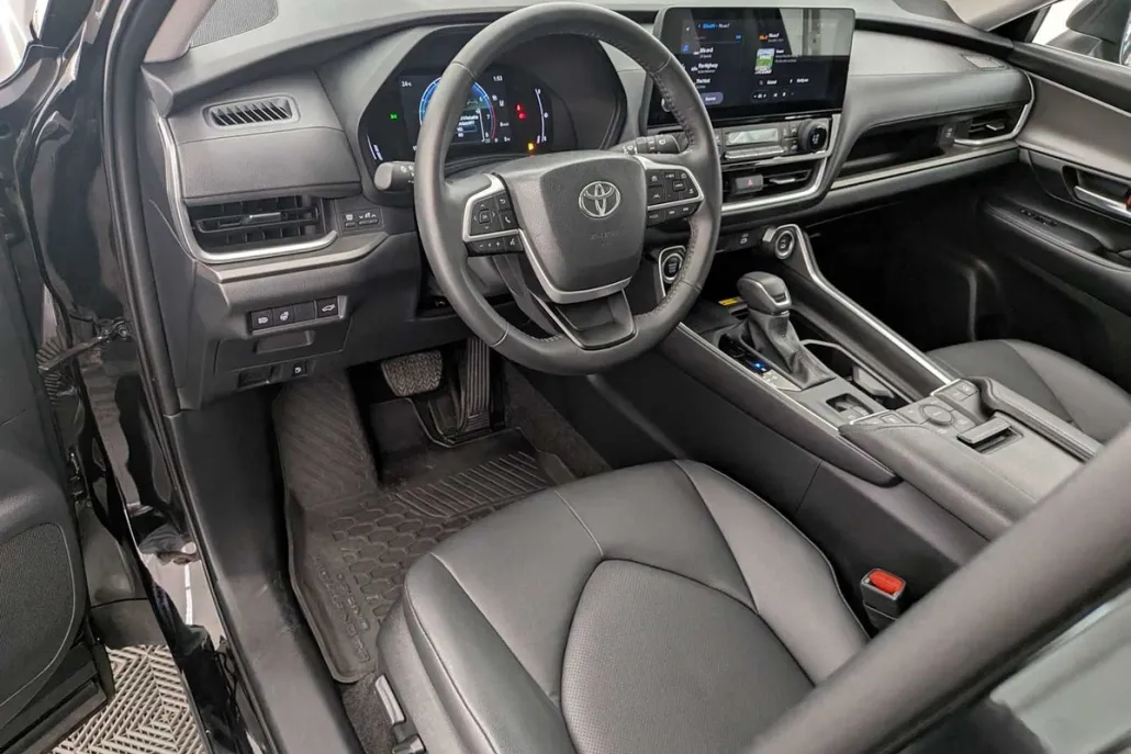 2024 Toyota Grand Highlander XLE photo 1