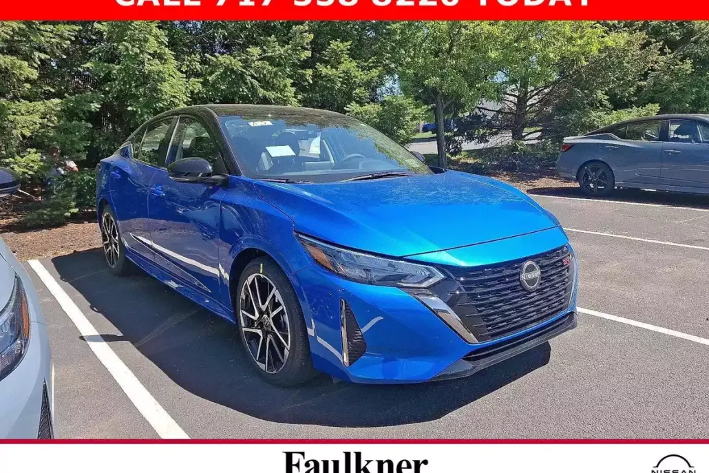 2025 Nissan Sentra SR photo 1