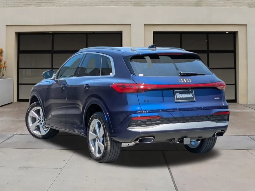 2025 Audi Q5 2.0T Premium Plus photo 1