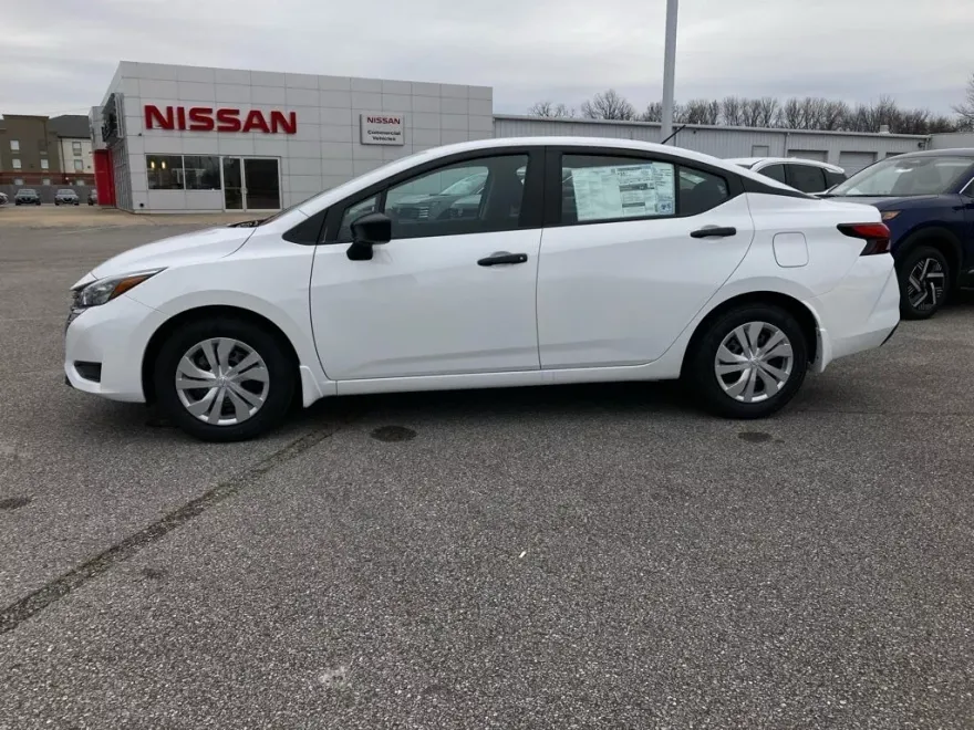 2025 Nissan Versa S photo 1