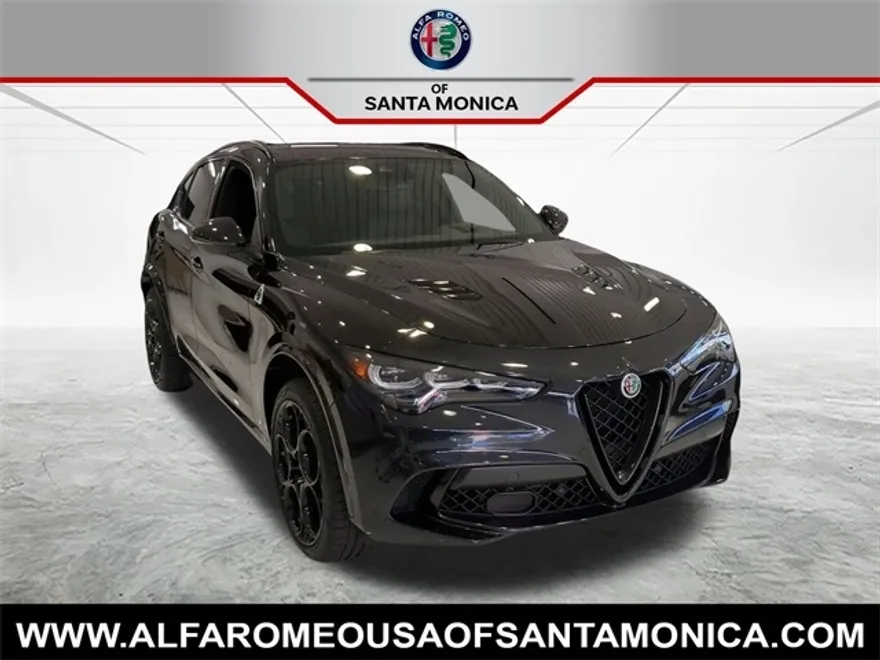 2024 Alfa Romeo Stelvio Quadrifoglio photo 1
