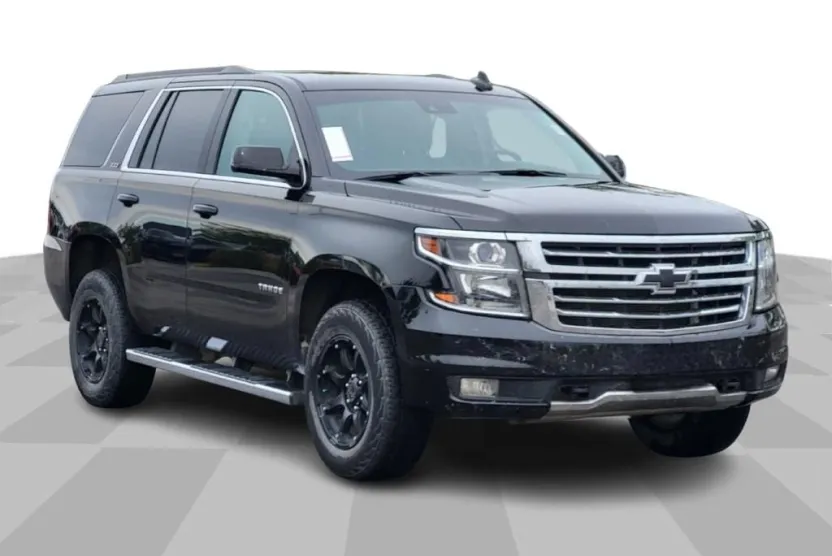 2016 Chevrolet Tahoe LT photo 1