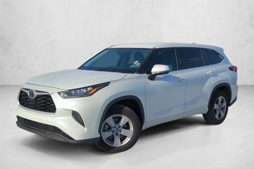 2020 Toyota Highlander L photo 1