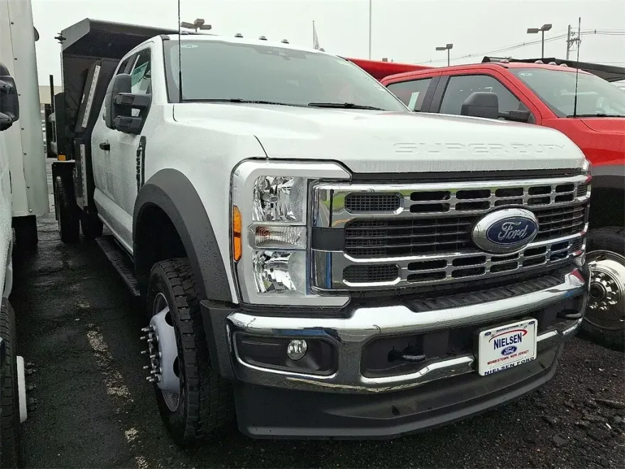 2024 Ford F-550 photo 1