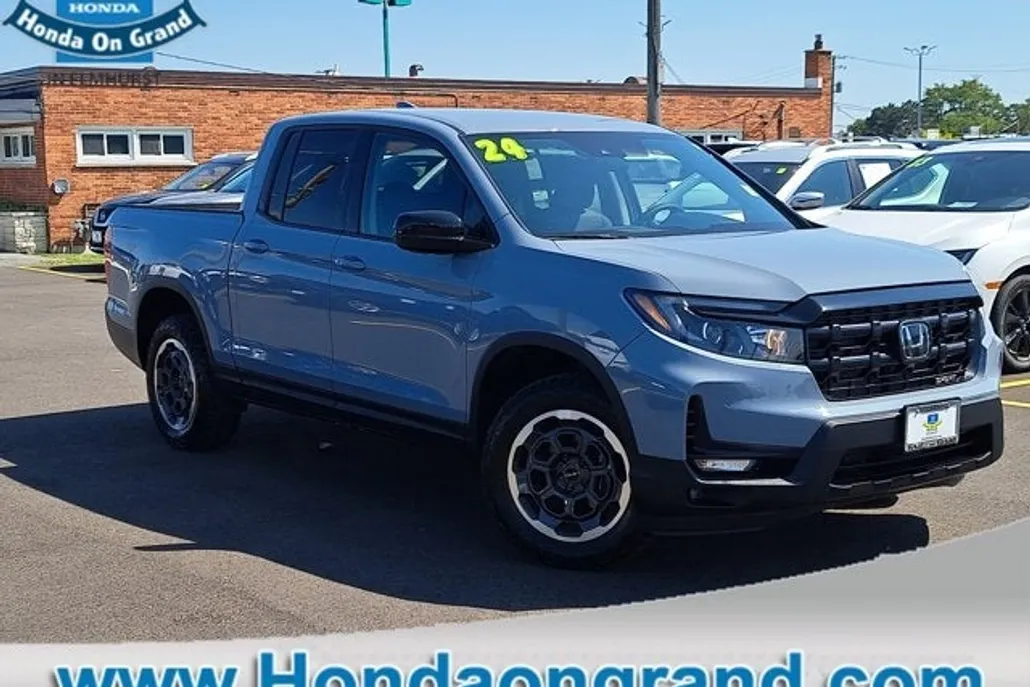 2024 Honda Ridgeline Sport photo 1
