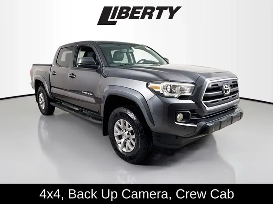 2017 Toyota Tacoma SR5 photo 1