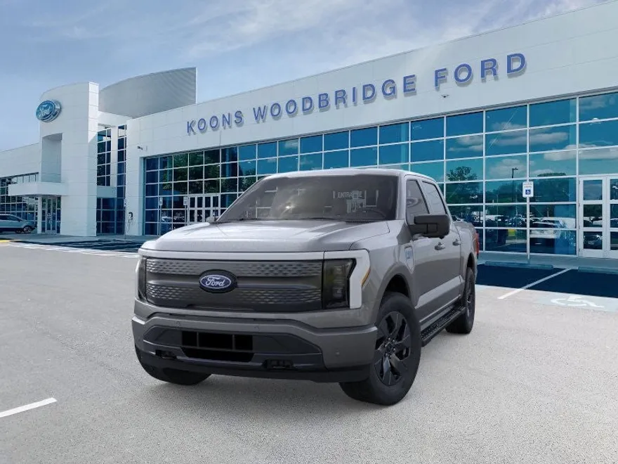 2025 Ford F-150 Lightning photo 1