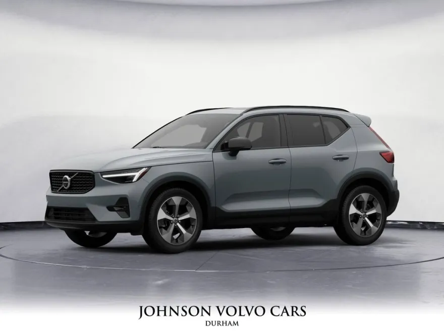 2026 Volvo XC40 Plus photo 1