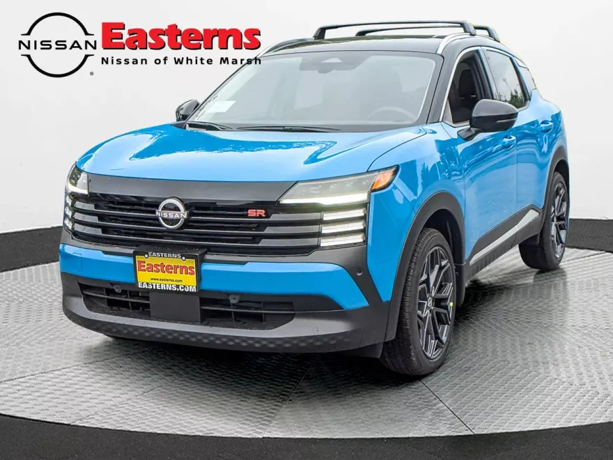 2025 Nissan Kicks SV photo 1