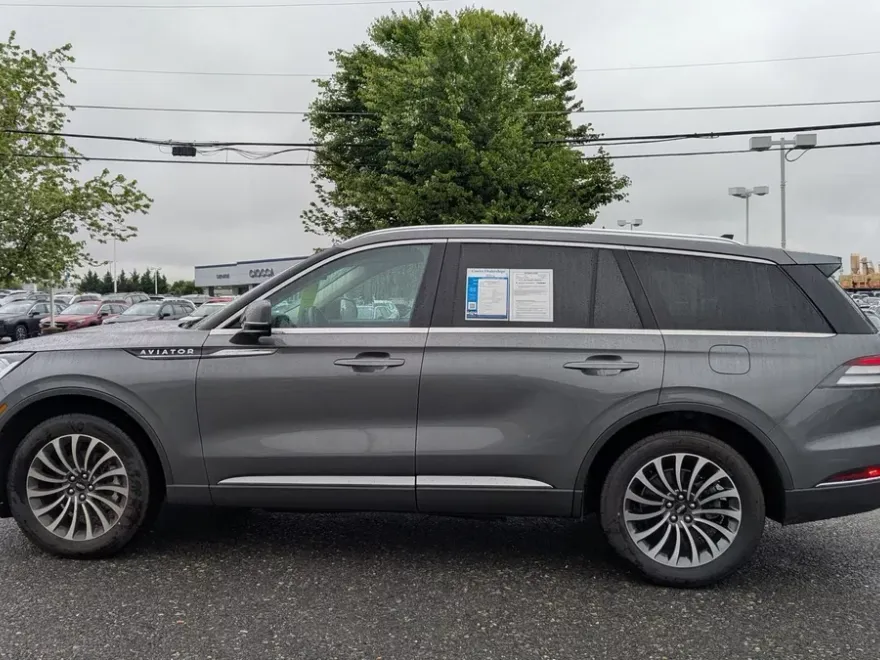 2023 Lincoln Aviator Reserve photo 1