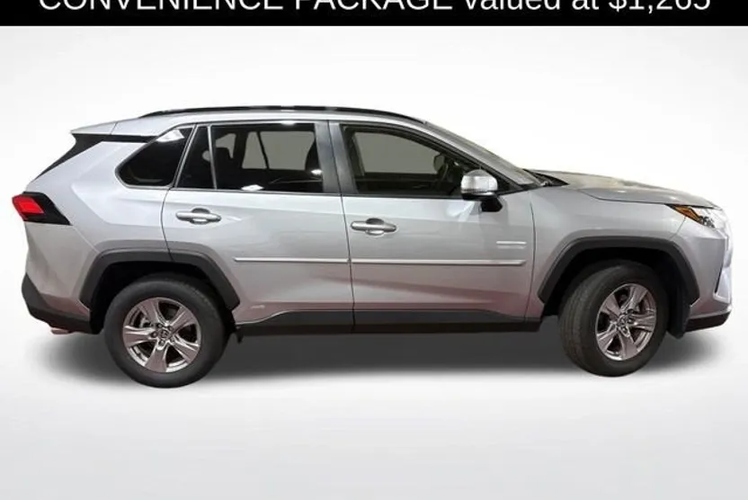 2022 Toyota RAV4 Hybrid XLE photo 1