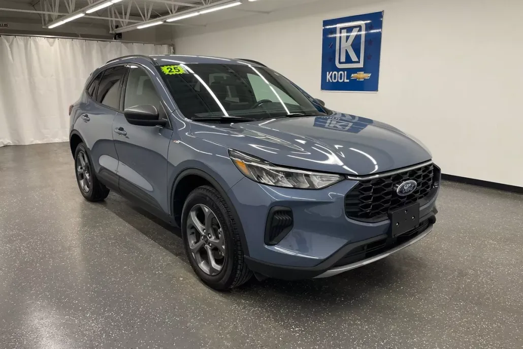 2025 Ford Escape ST-Line photo 1