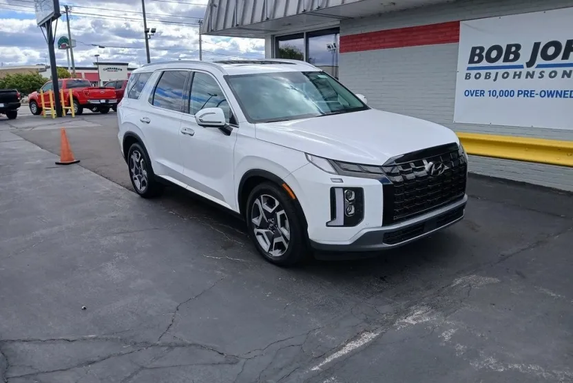 2024 Hyundai Palisade Limited photo 1