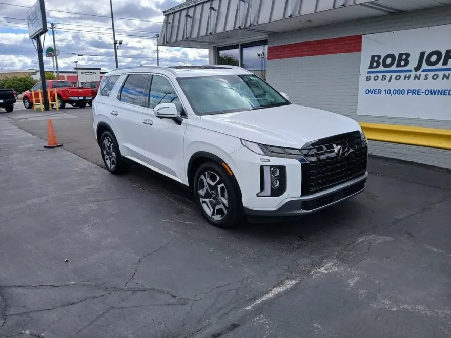 2024 Hyundai Palisade Limited photo 1