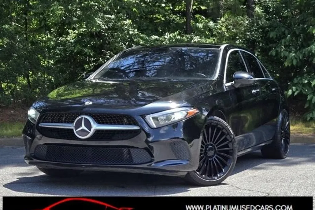 2019 Mercedes Benz A 220 photo 1