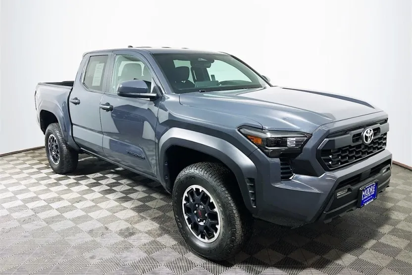 2024 Toyota Tacoma TRD Off-Road photo 1