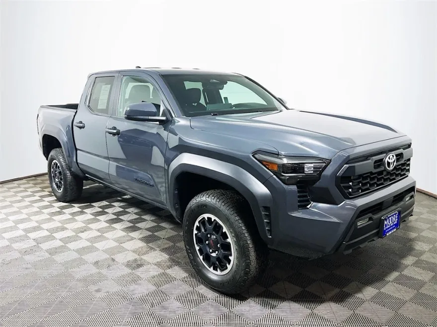 2024 Toyota Tacoma TRD Off-Road photo 1