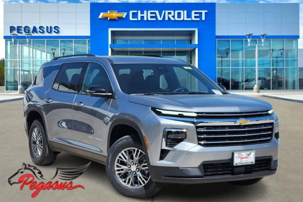2026 Chevrolet Traverse photo 1