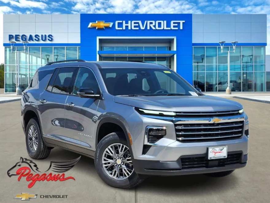 2026 Chevrolet Traverse photo 1