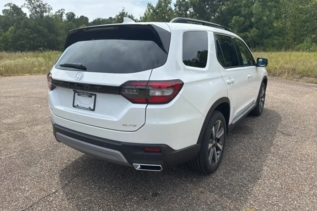 2025 Honda Pilot Elite photo 1