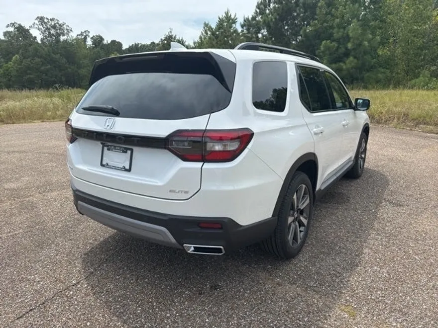 2025 Honda Pilot Elite photo 1