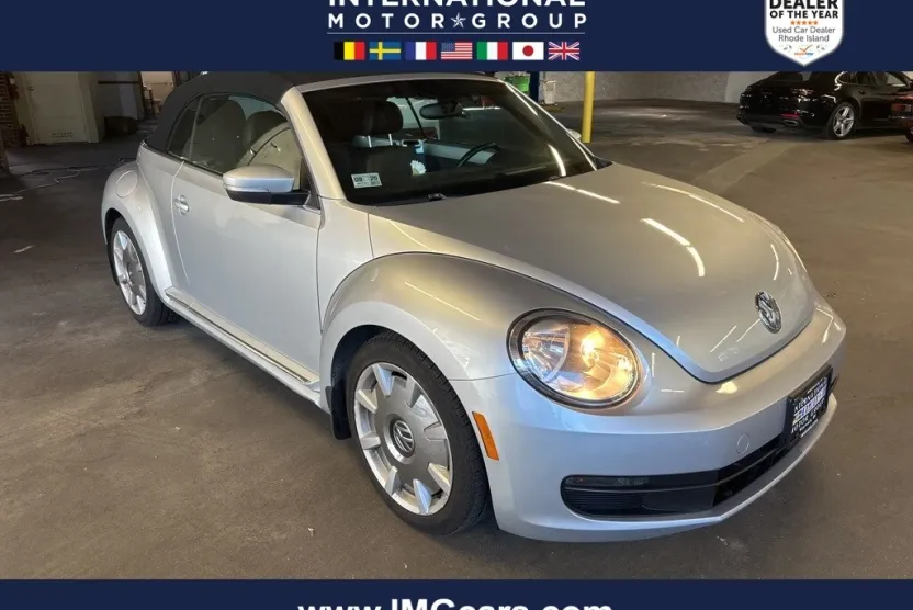 2013 Volkswagen Beetle Convertible 2.5L photo 1