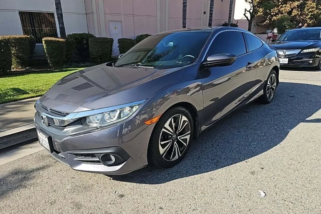 2018 Honda Civic EX-L photo 1