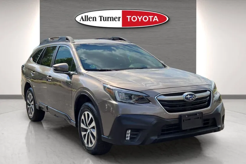 2022 Subaru Outback Premium photo 1