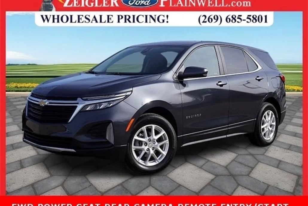 2023 Chevrolet Equinox LT photo 1