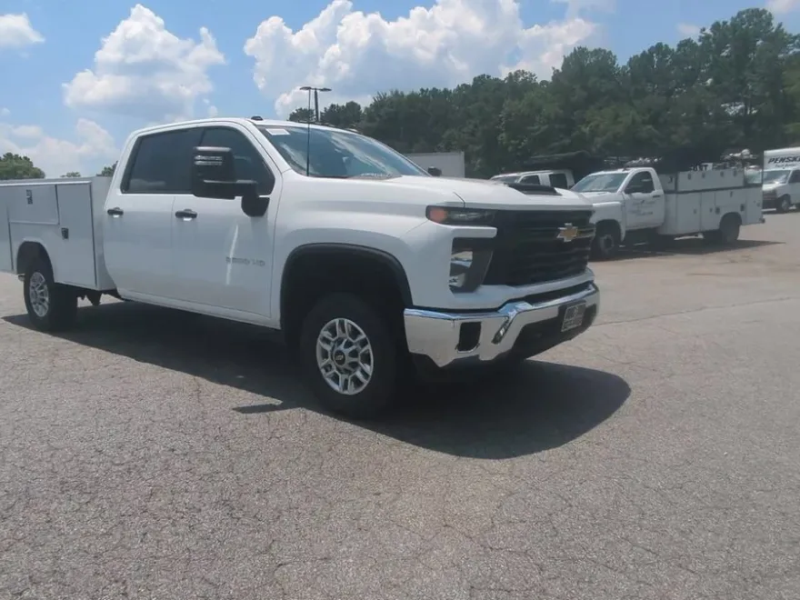 2025 Chevrolet Silverado 2500HD photo 1