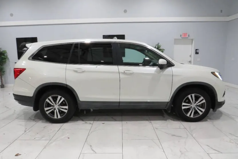 2016 Honda Pilot EX photo 1
